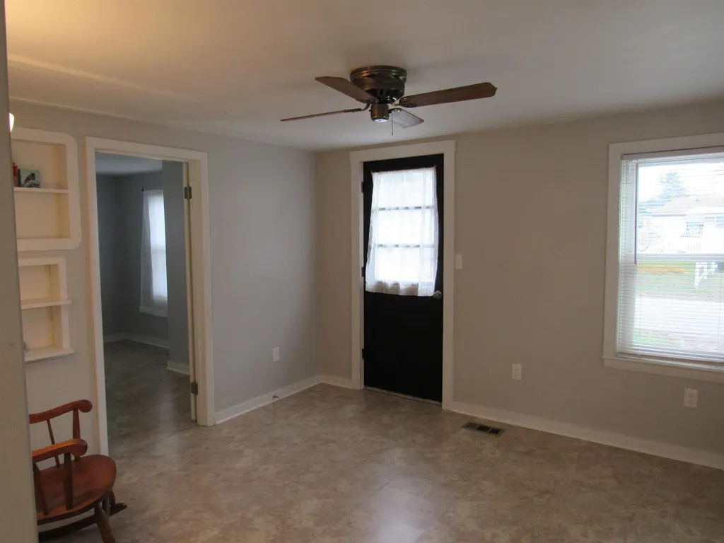 7 Aylward Avenue Swanzey NH 03446