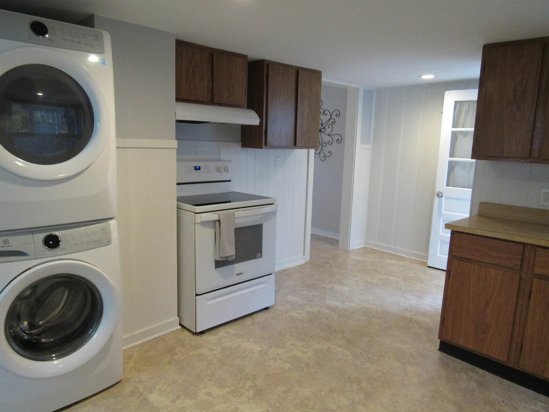 7 Aylward Avenue Swanzey NH 03446