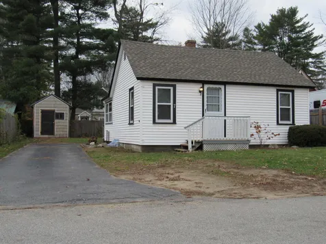 7 Aylward Avenue Swanzey NH 03446