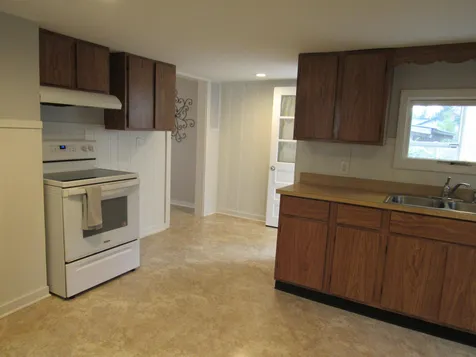 7 Aylward Avenue Swanzey NH 03446