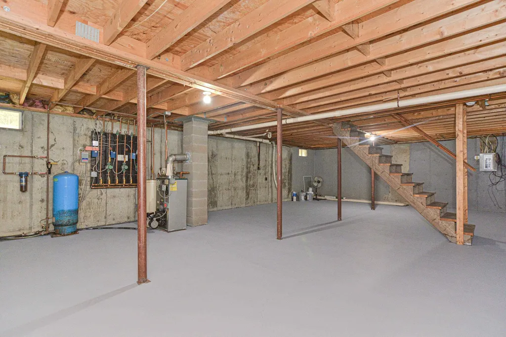 160 Etna Road Lebanon NH 03766