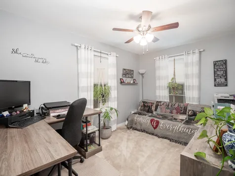 17 Circlefield Drive Nashua NH 03062