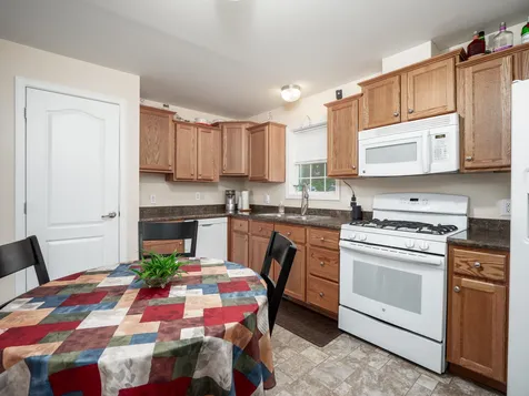 17 Circlefield Drive Nashua NH 03062