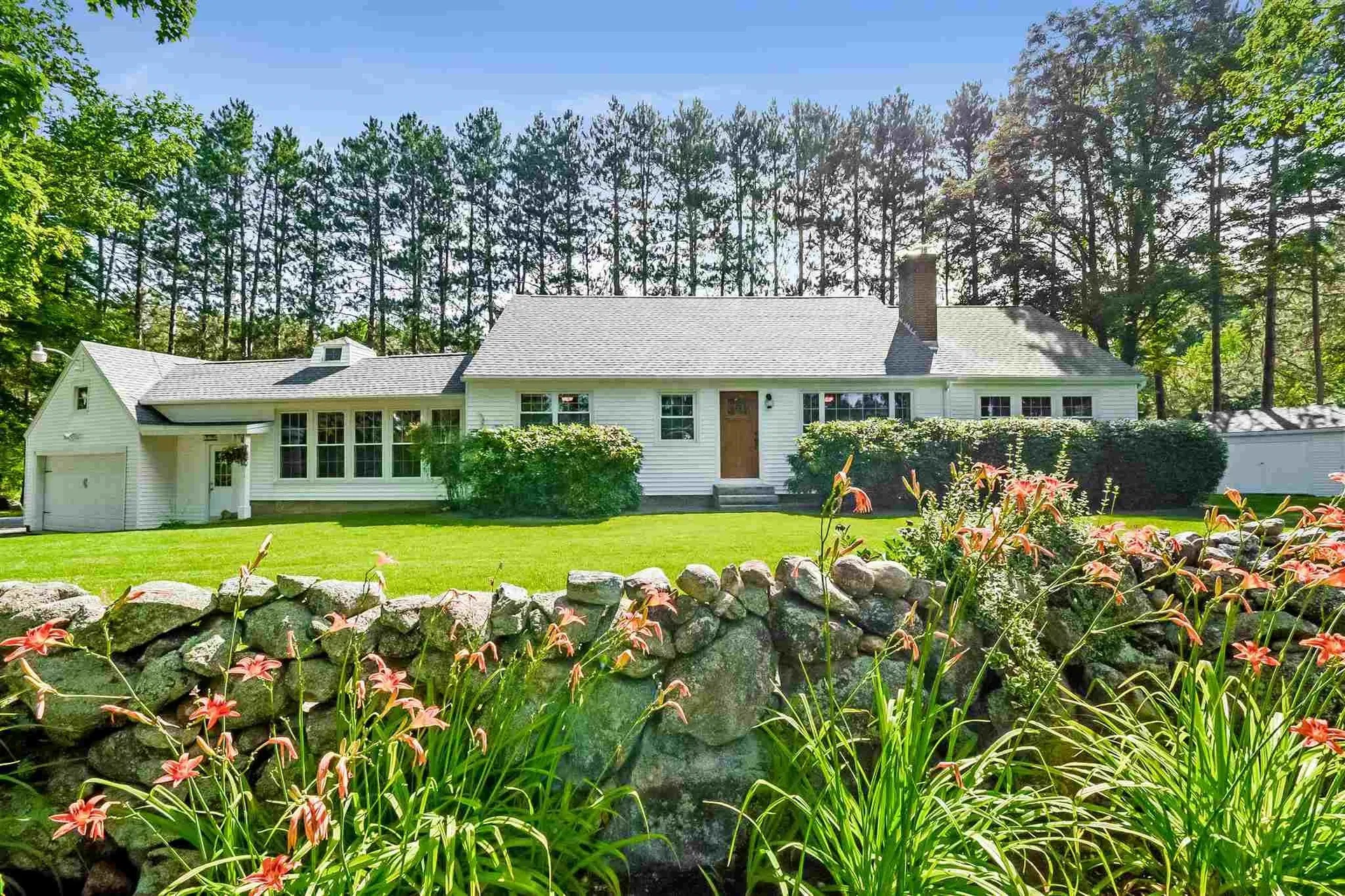 42 Bedford Road New Boston NH 03070