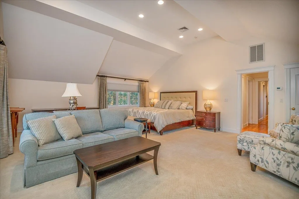 122 Dewitt Drive Alton NH 03809