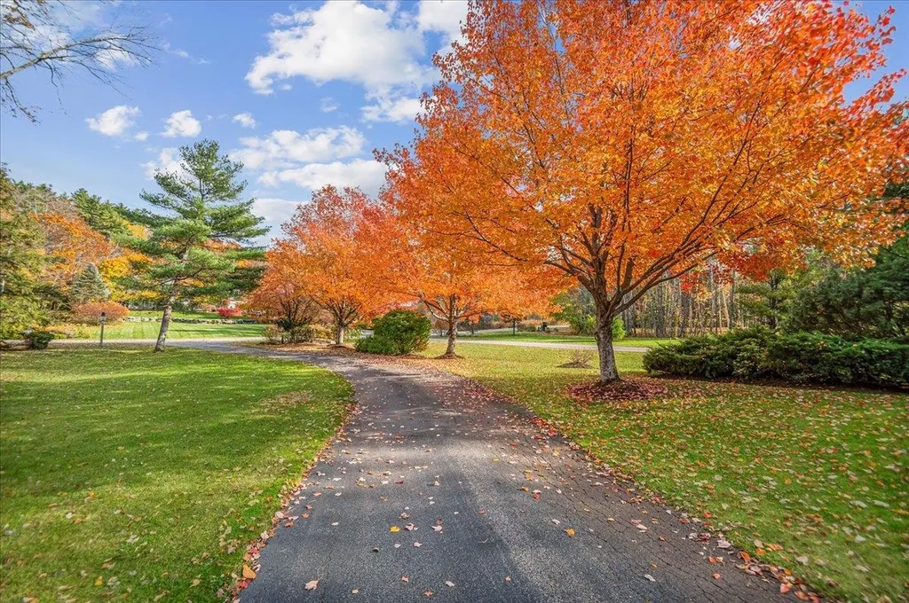 122 Dewitt Drive Alton NH 03809