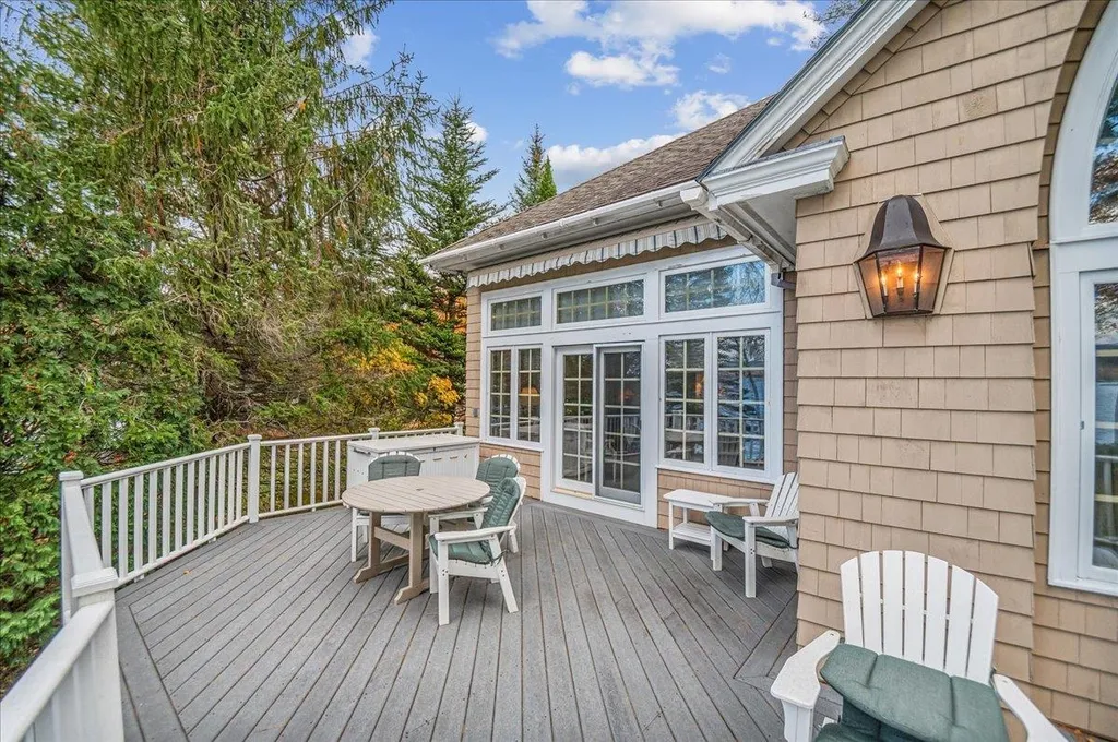 122 Dewitt Drive Alton NH 03809