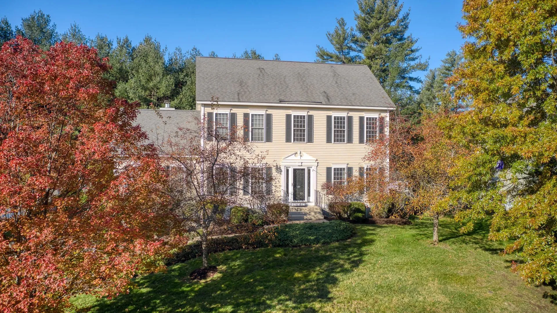 32 Summit Road Bedford NH 03110