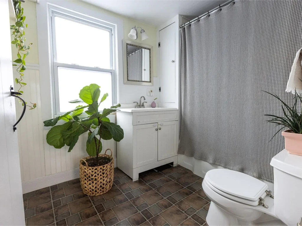 284 North Street Burlington VT 05401