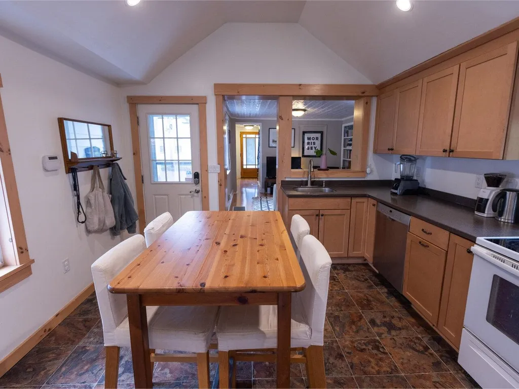 284 North Street Burlington VT 05401