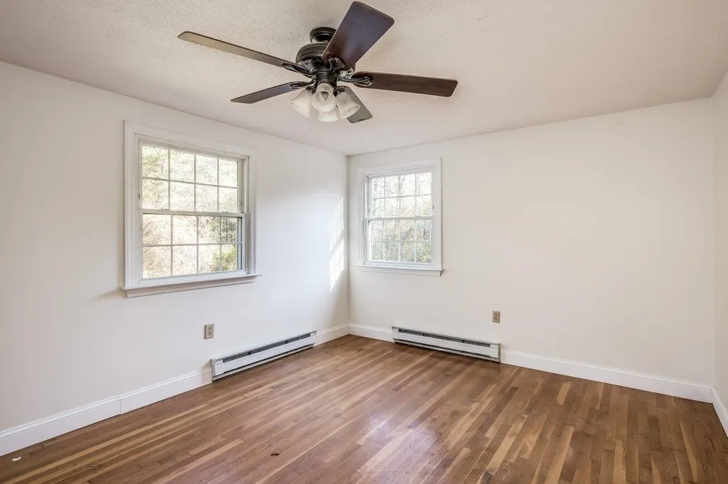 191 Mast Road Lee NH 03861