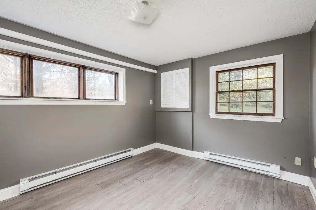 191 Mast Road Lee NH 03861