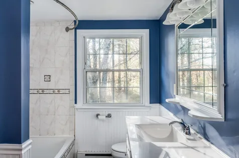 191 Mast Road Lee NH 03861