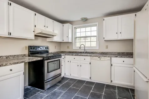 191 Mast Road Lee NH 03861