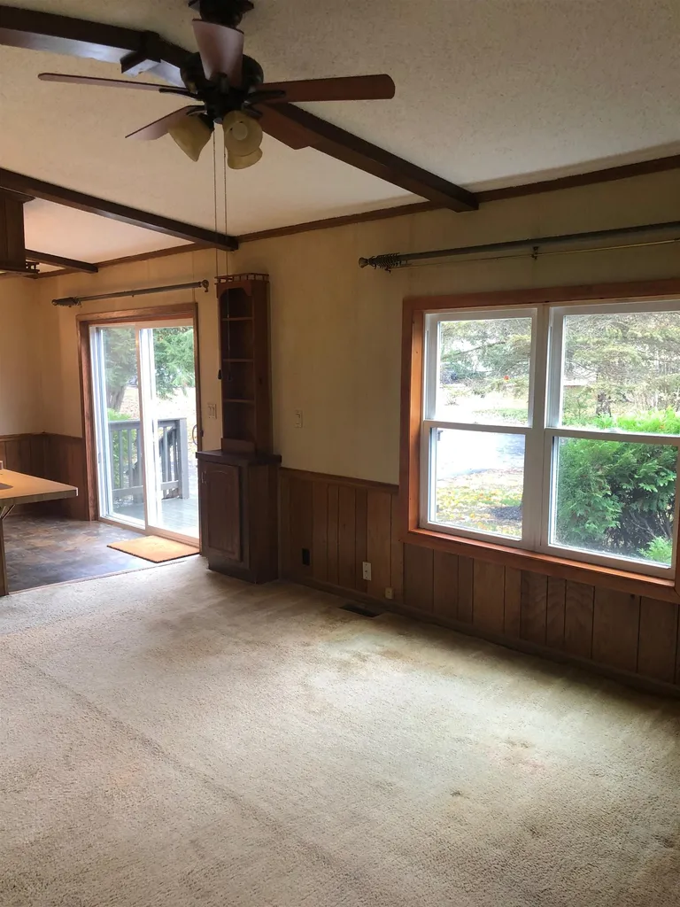 21 Village Drive Raymond NH 03077