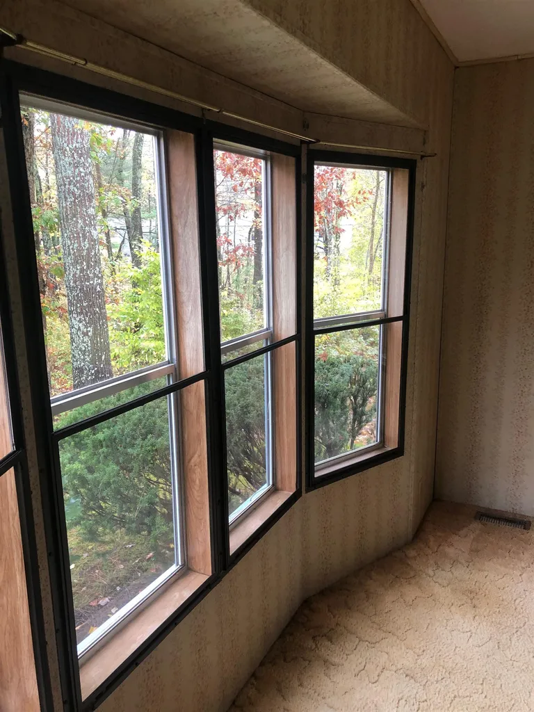 21 Village Drive Raymond NH 03077