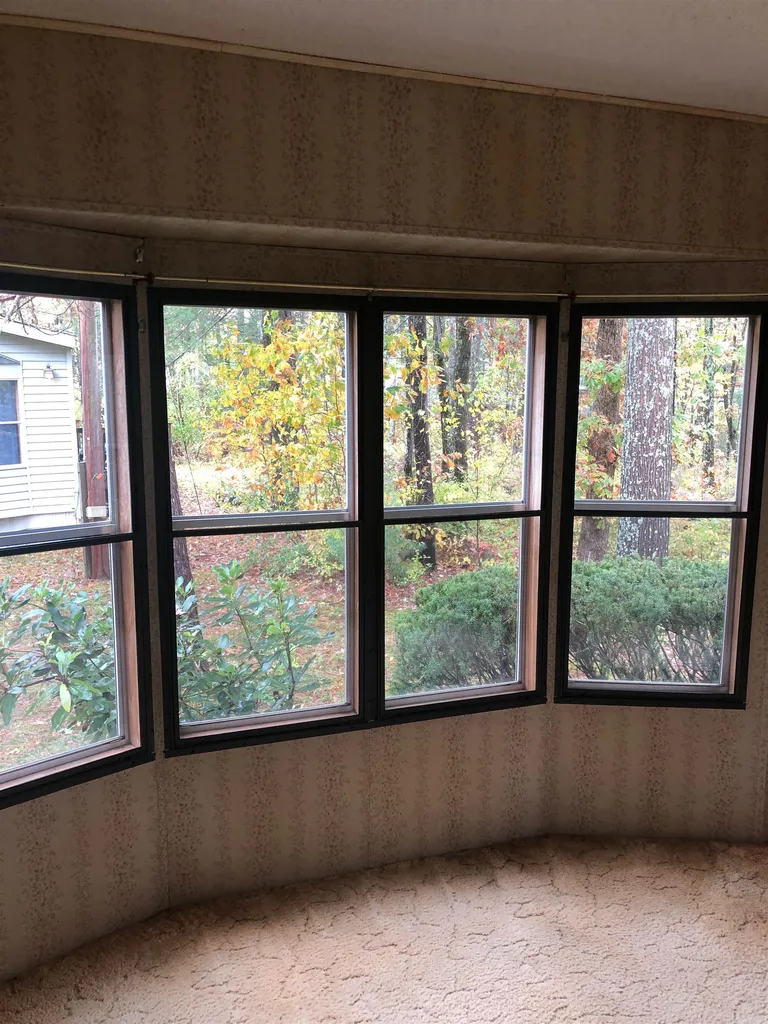 21 Village Drive Raymond NH 03077
