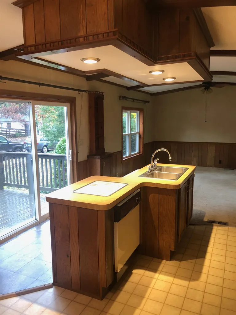 21 Village Drive Raymond NH 03077