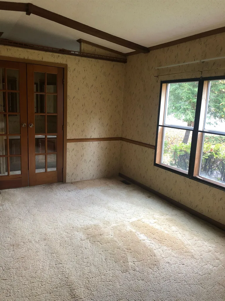21 Village Drive Raymond NH 03077