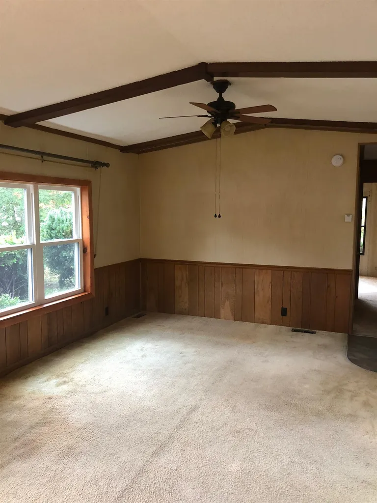 21 Village Drive Raymond NH 03077