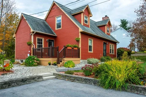 9 Ledgeview Drive Rochester NH 03839