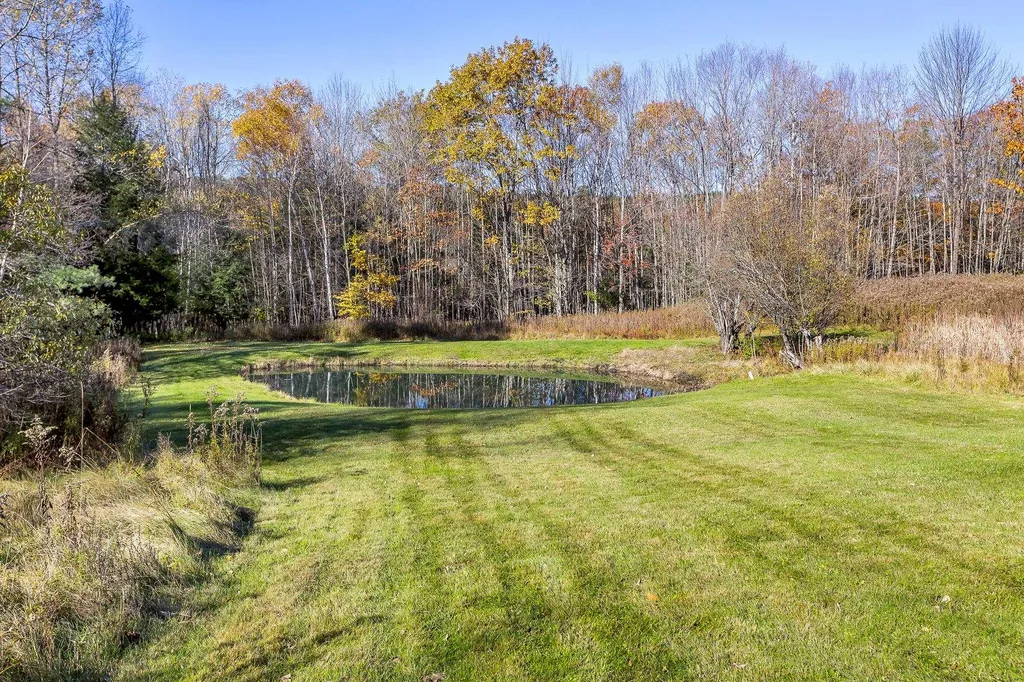 16 Blueberry Meadow Lebanon NH 03766
