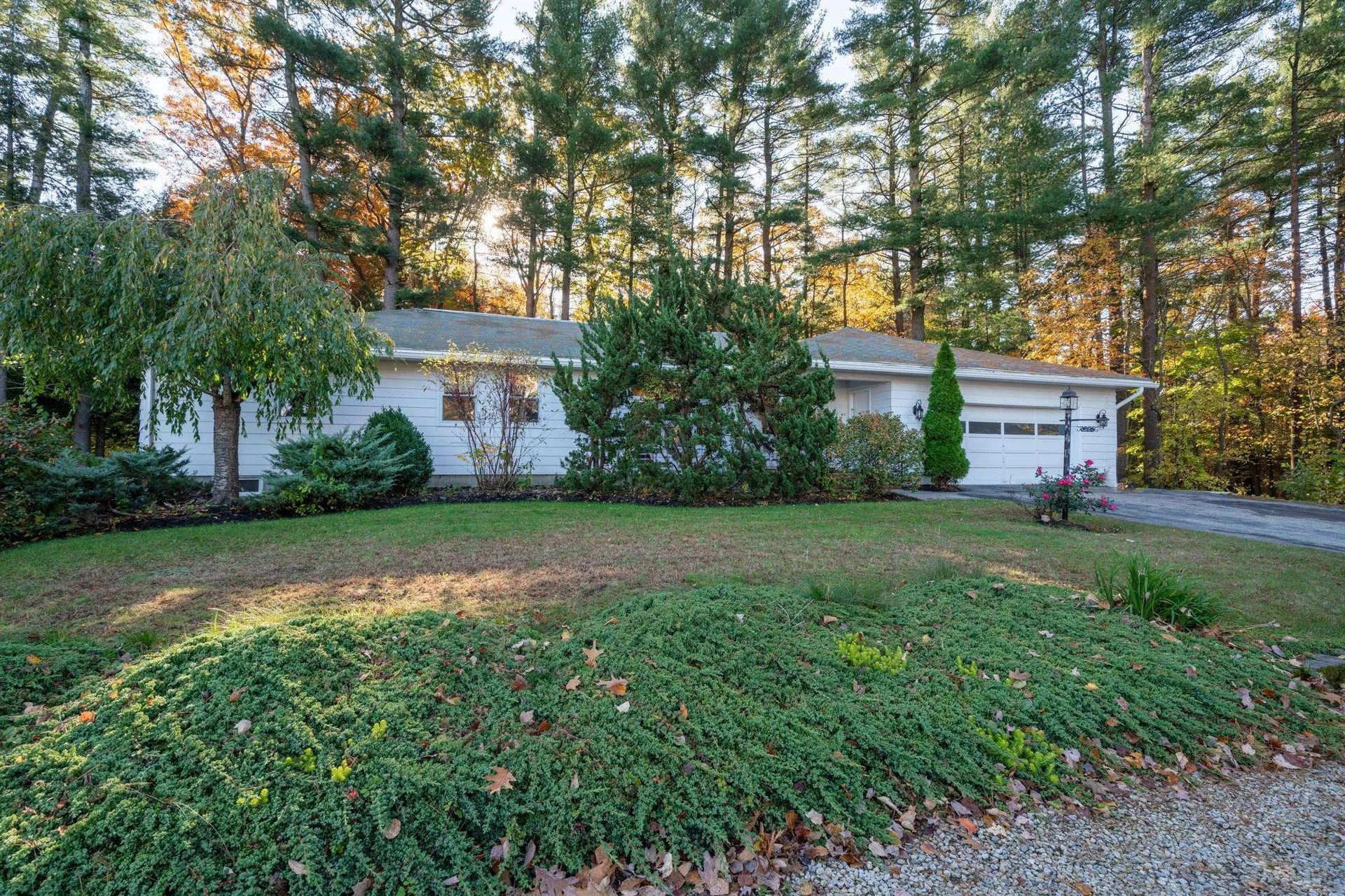 8 Winnhaven Drive Hudson NH 03051