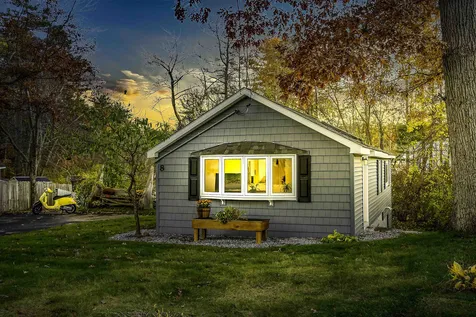 8 Hitty Road Salem NH 03079