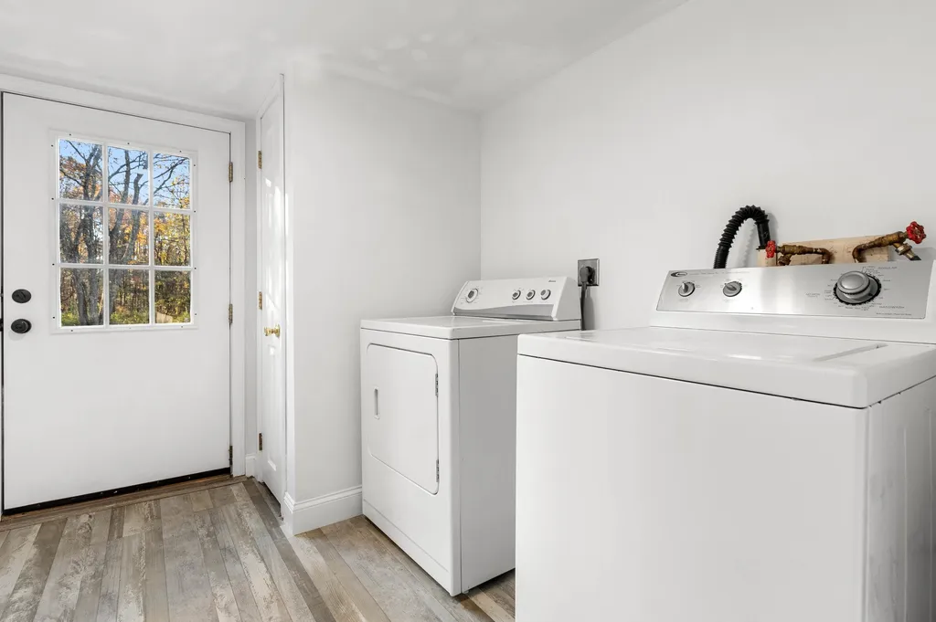 20 Andrews Lane East Kingston NH 03827