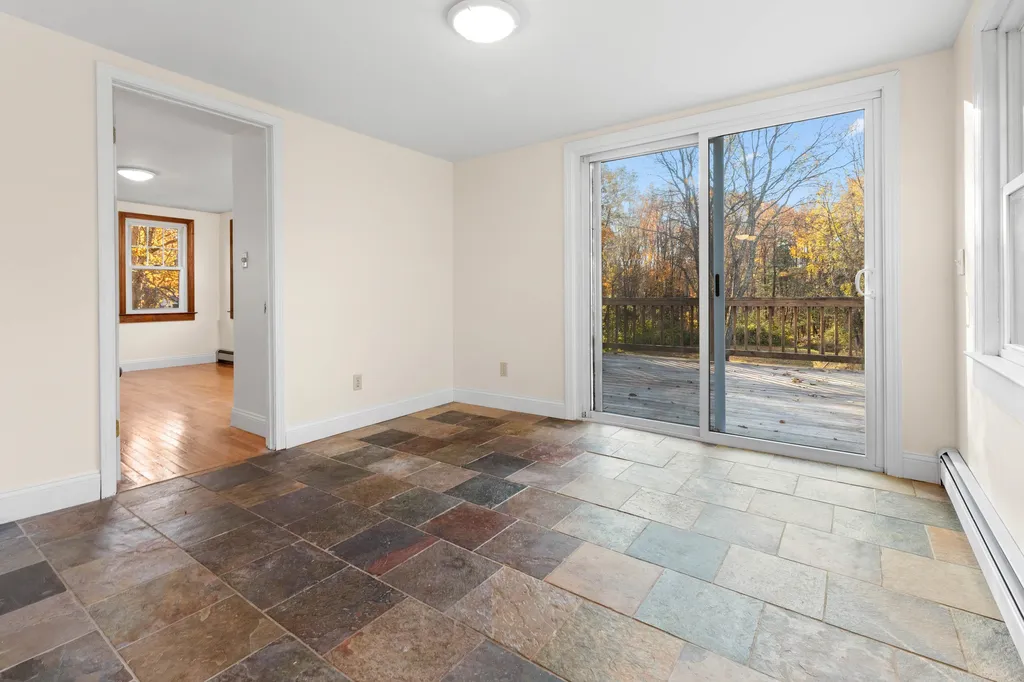 20 Andrews Lane East Kingston NH 03827