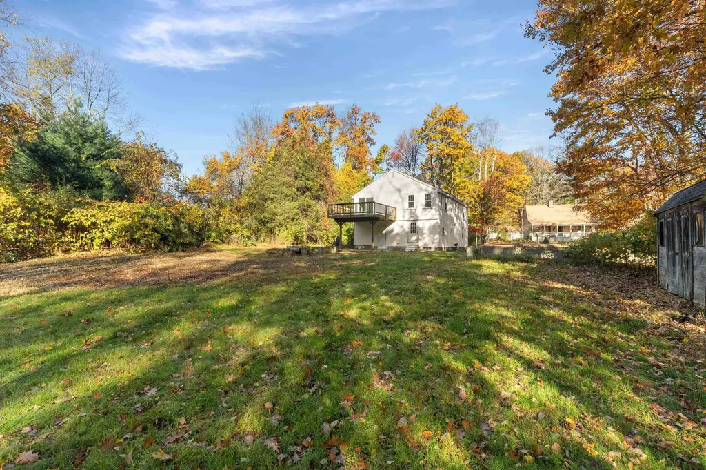 20 Andrews Lane East Kingston NH 03827