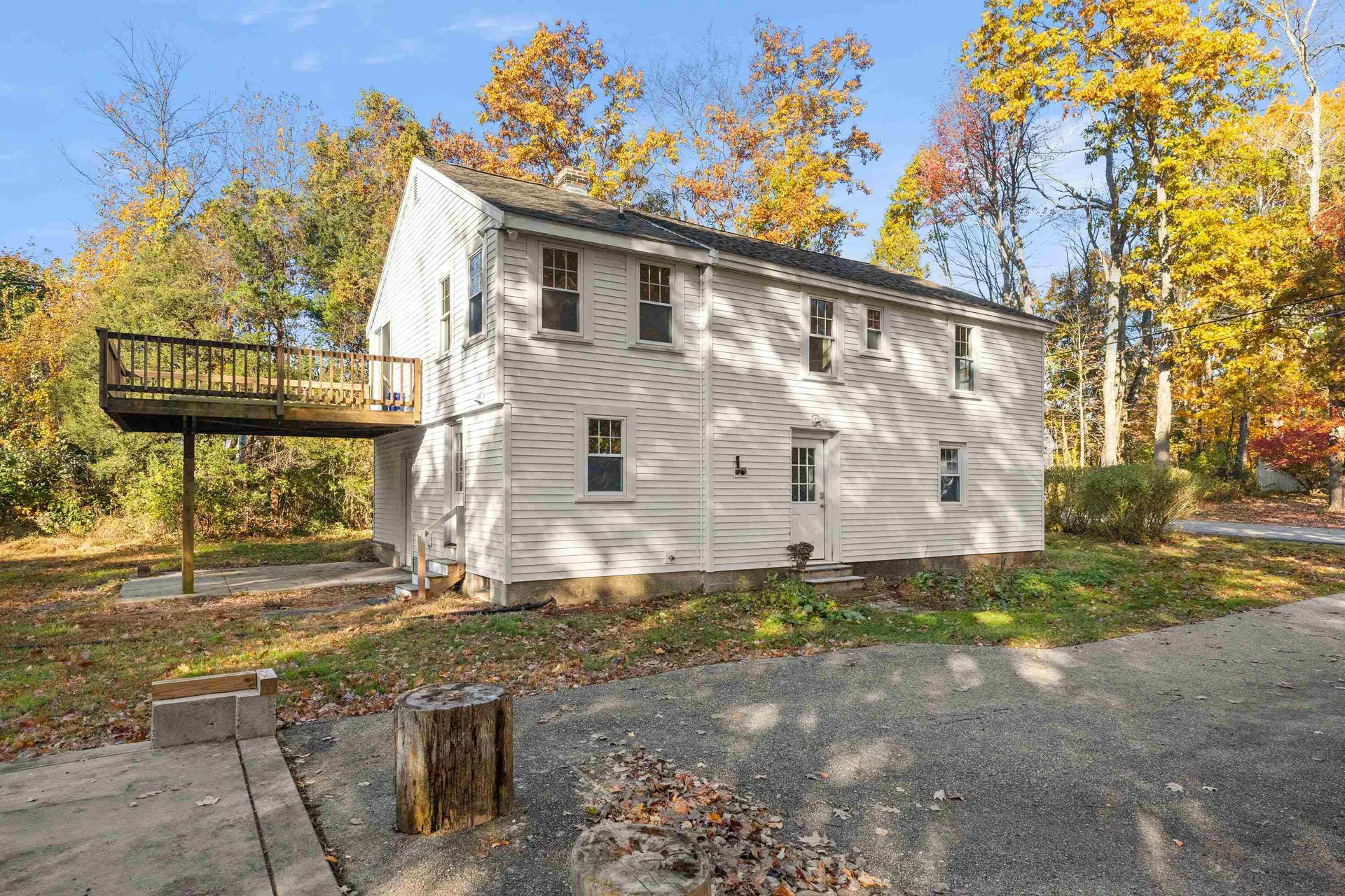 20 Andrews Lane East Kingston NH 03827