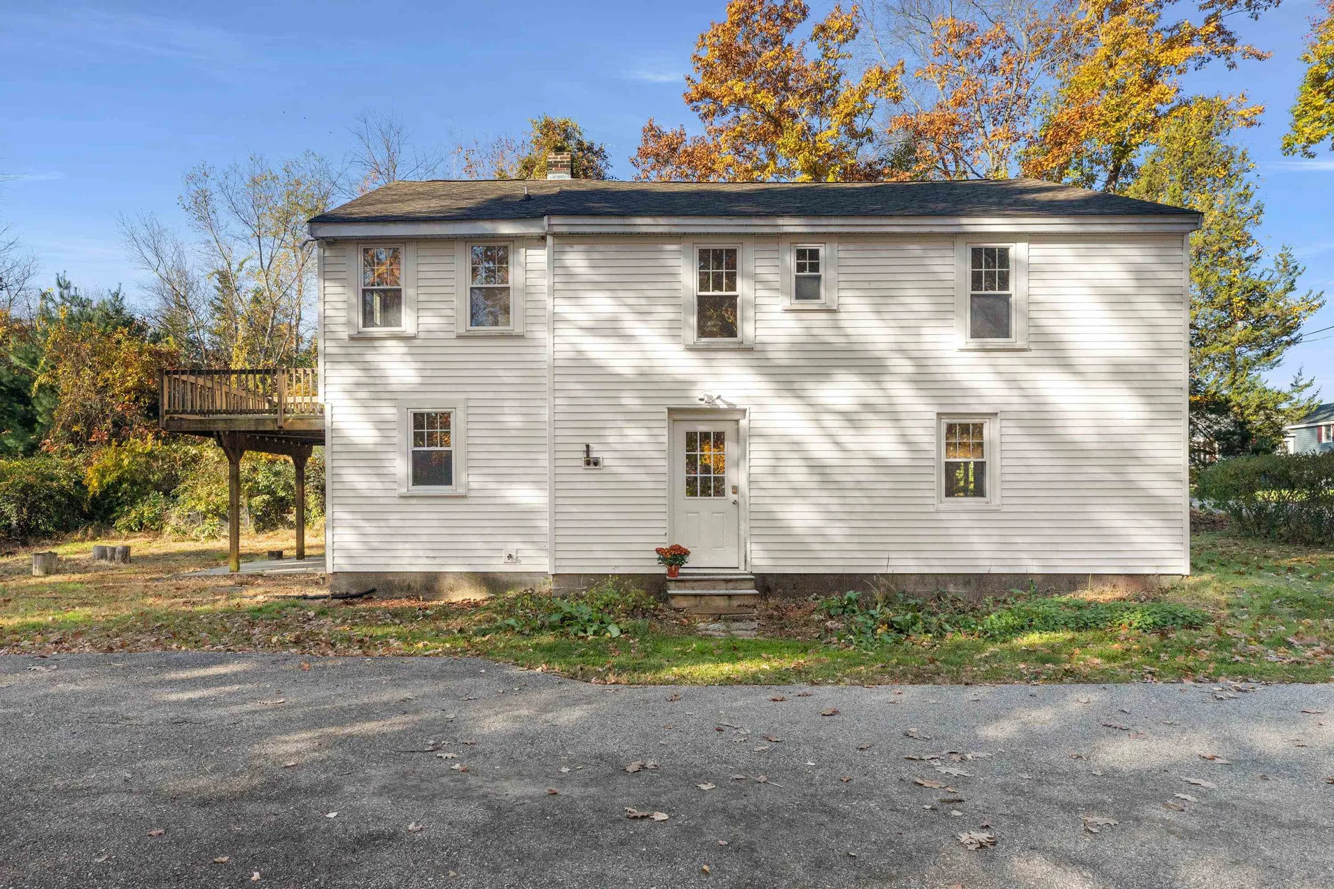 20 Andrews Lane East Kingston NH 03827