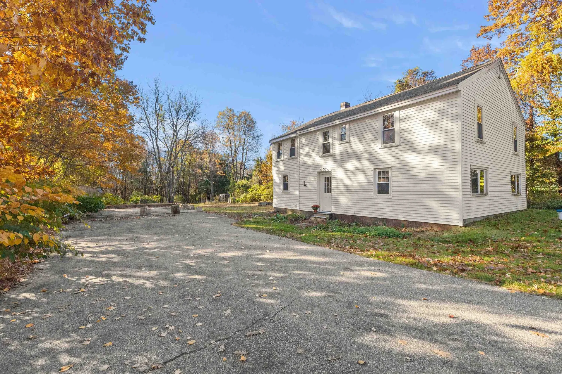 20 Andrews Lane East Kingston NH 03827