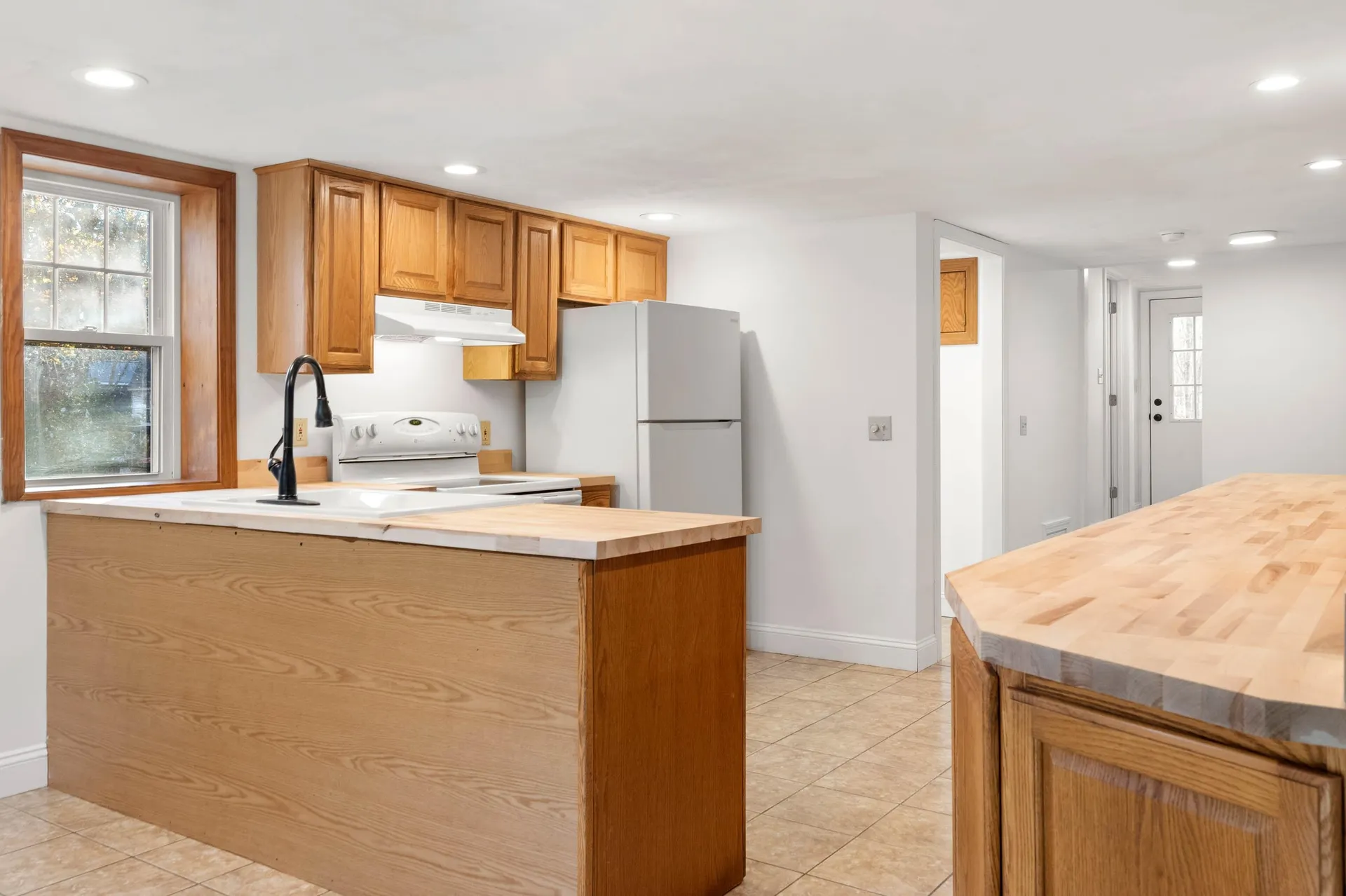 20 Andrews Lane East Kingston NH 03827