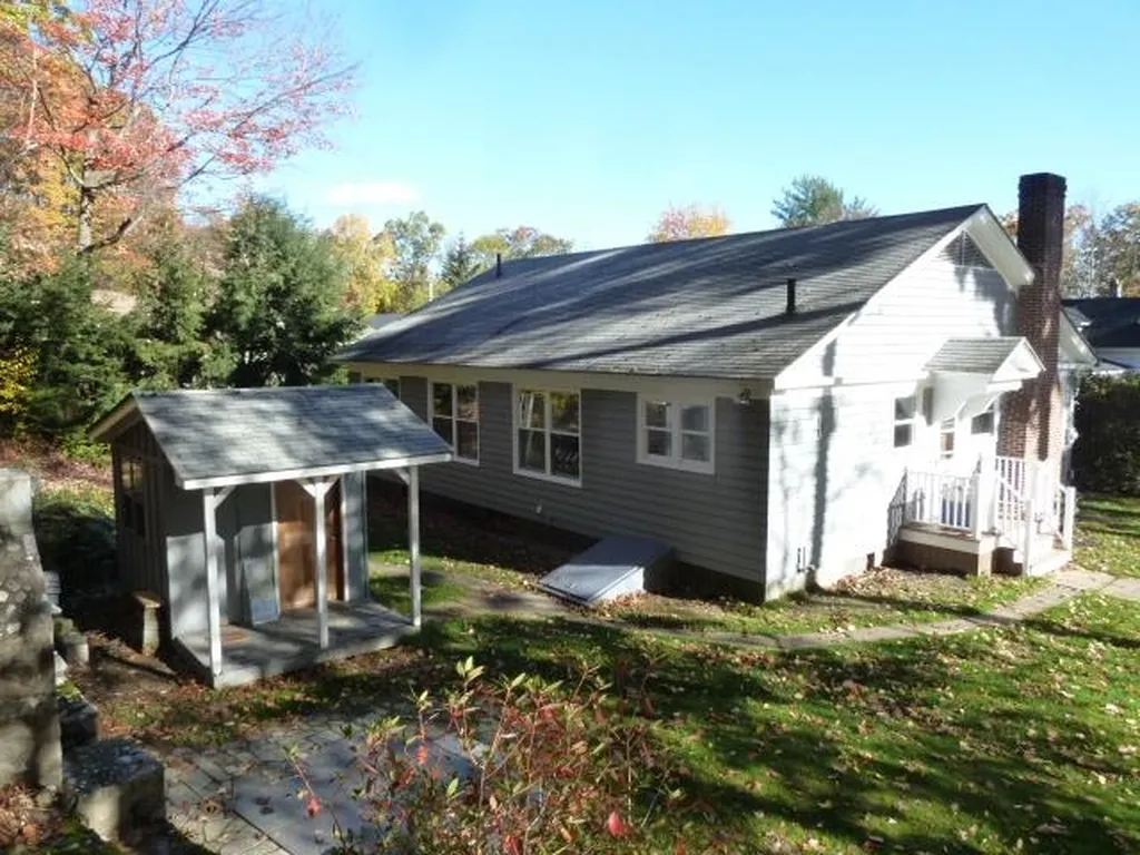 23 Gladstone Street Concord NH 03301
