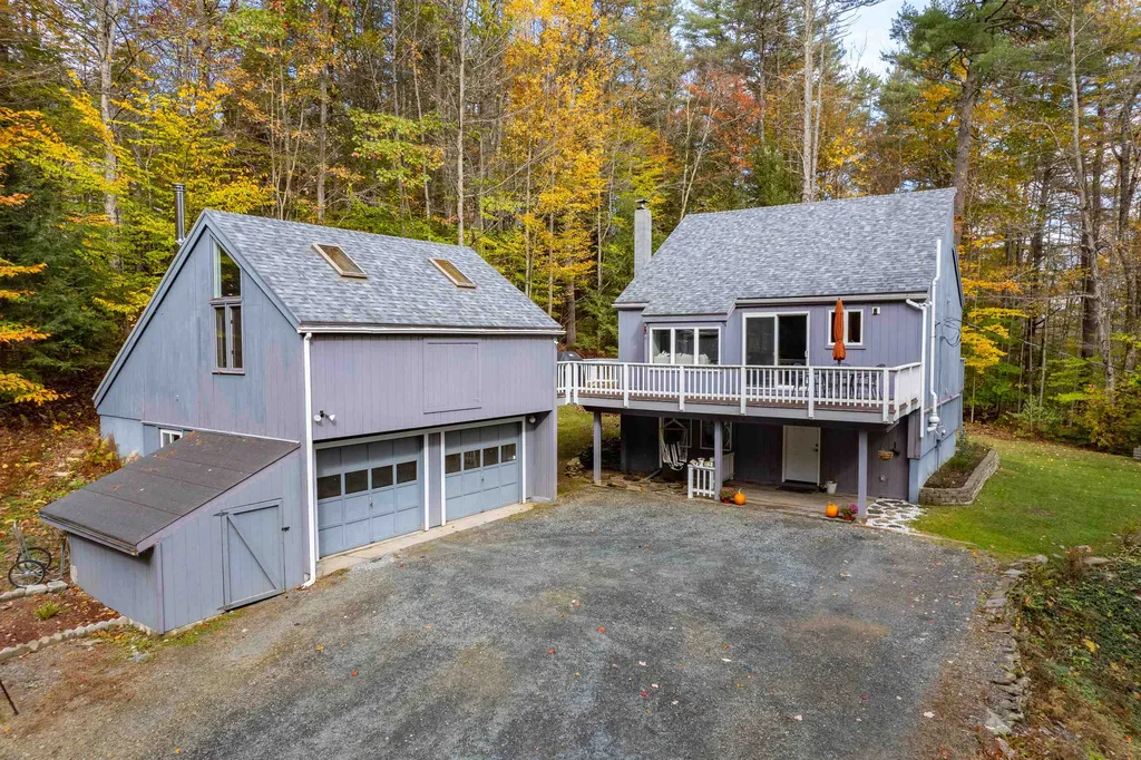 17 Lyon Drive Hartford VT 05059