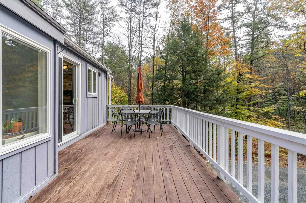 17 Lyon Drive Hartford VT 05059