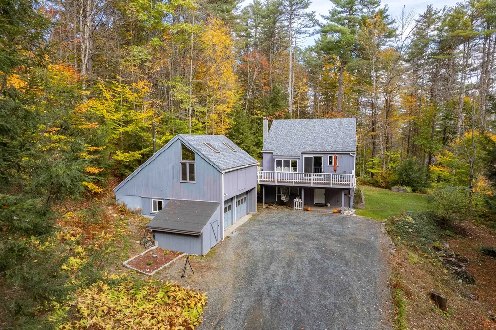 17 Lyon Drive Hartford VT 05059