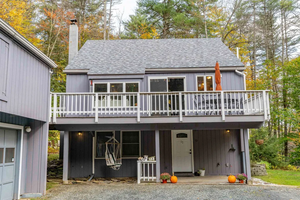 17 Lyon Drive Hartford VT 05059