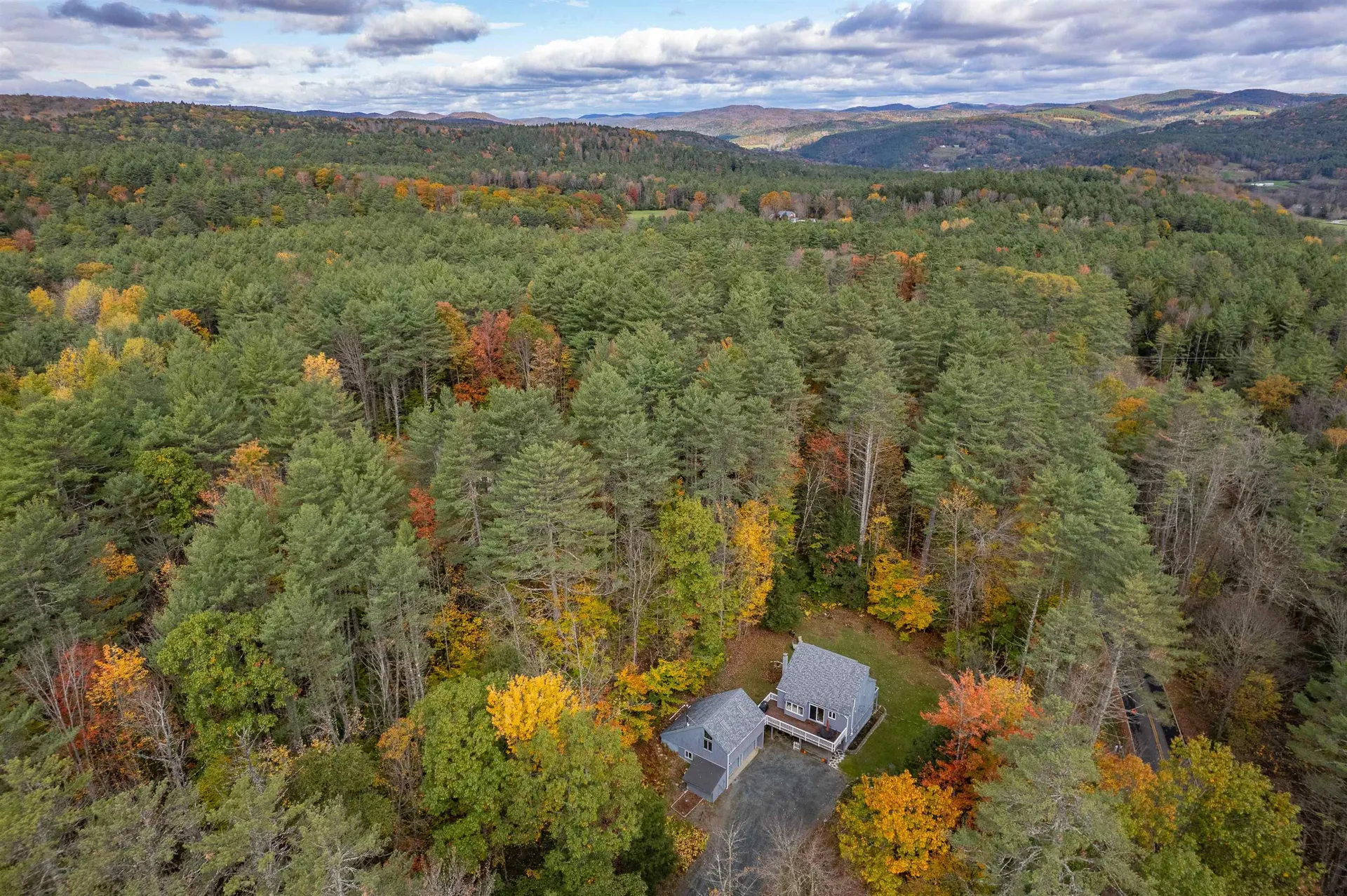 17 Lyon Drive Hartford VT 05059