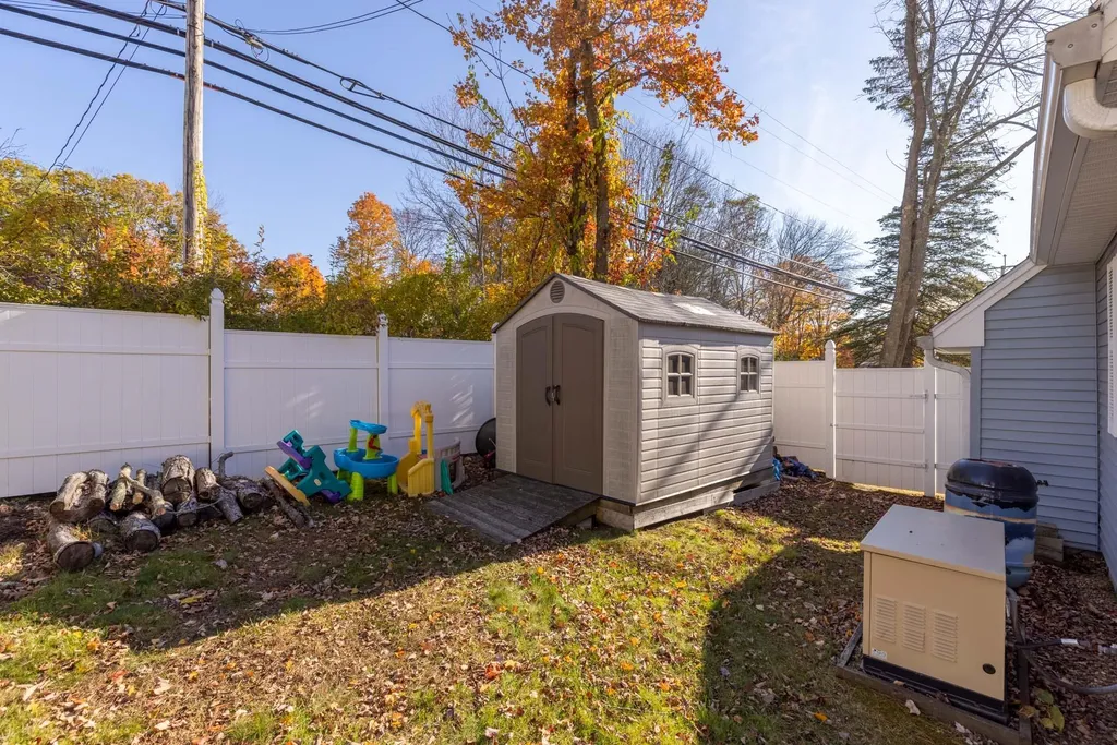 3 Driftwood Road Hampton NH 03842
