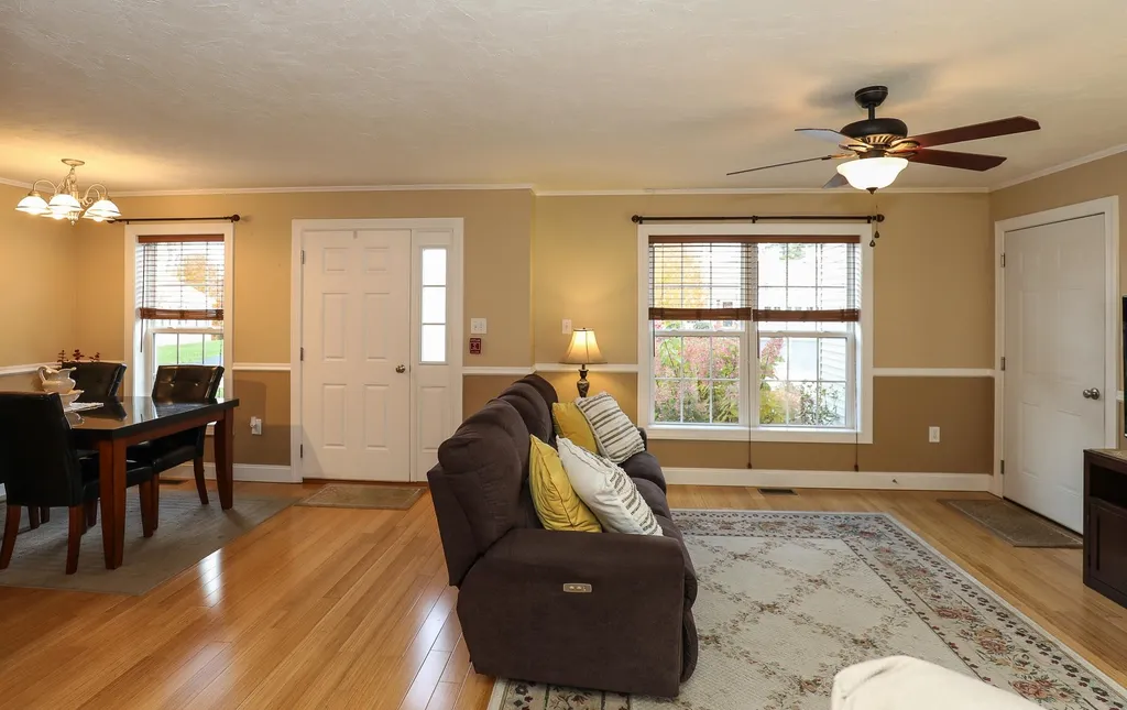 89 Sarasota Lane Laconia NH 03246