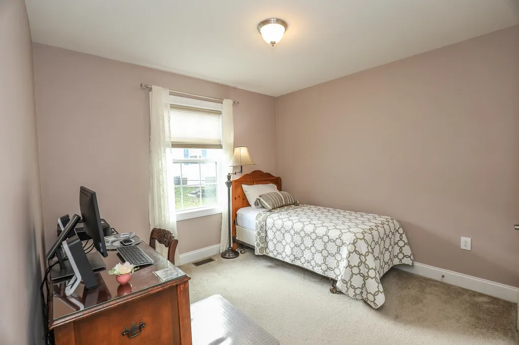 89 Sarasota Lane Laconia NH 03246