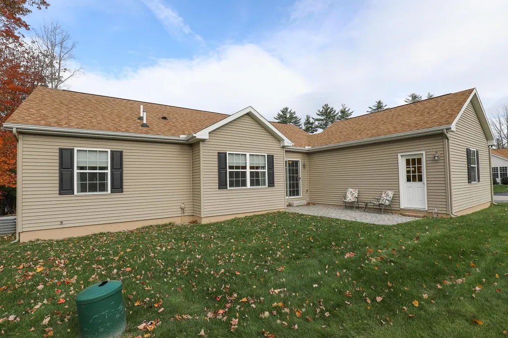 89 Sarasota Lane Laconia NH 03246