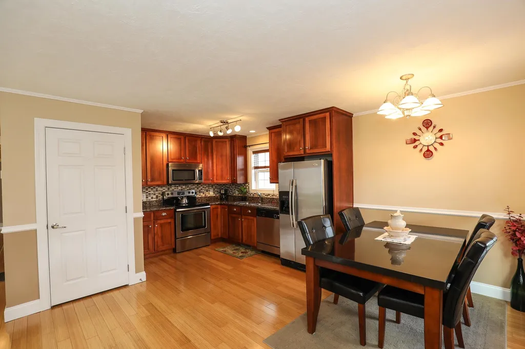89 Sarasota Lane Laconia NH 03246