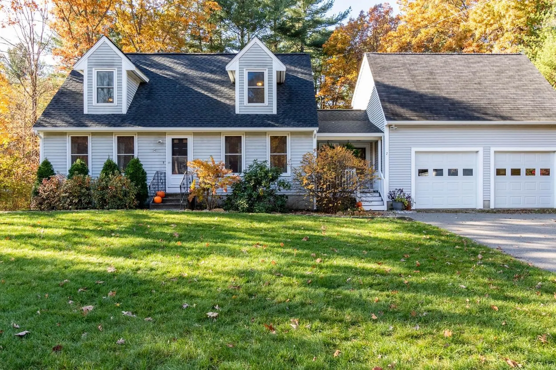 7 Whidden Lane Litchfield NH 03052