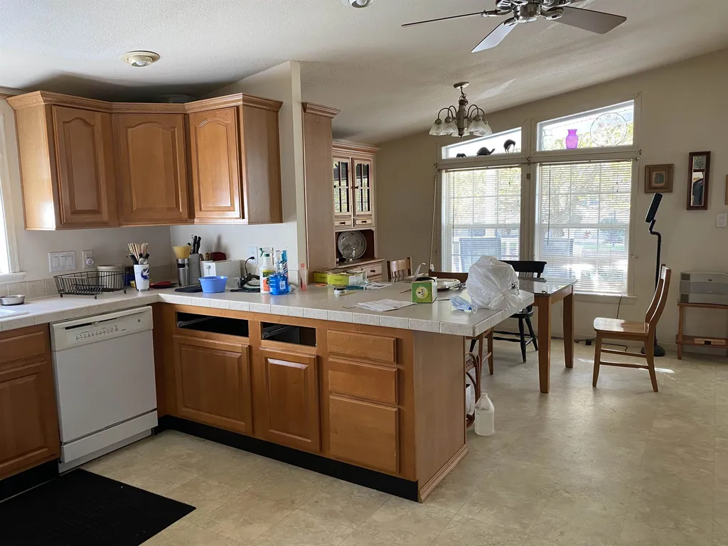 93 Heritage Way Manchester NH 03104