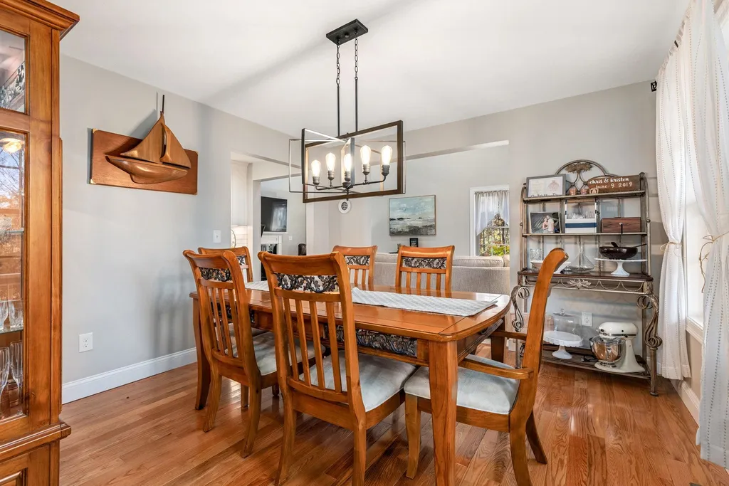 6 Philip Way Newton NH 03858