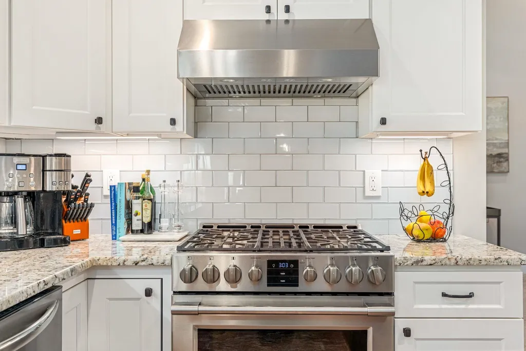 6 Philip Way Newton NH 03858